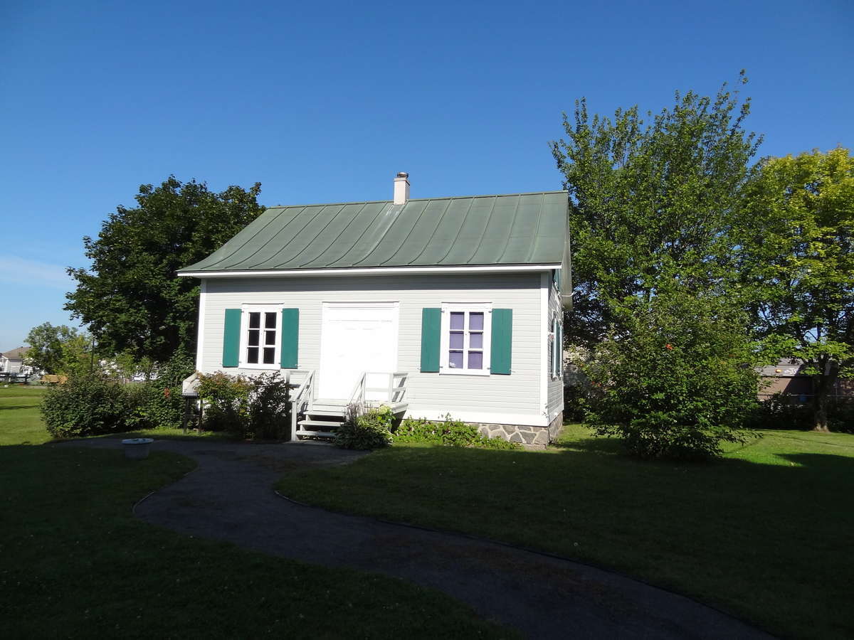 petite &eacute;cole de rang - secteur Saint-Gr&eacute;goire